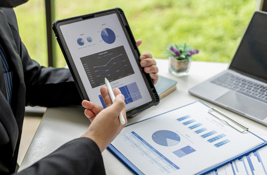 Cómo Ganar Visibilidad y Confianza Antes de tu Primera Venta Digital | PLR ACADEMY HUB