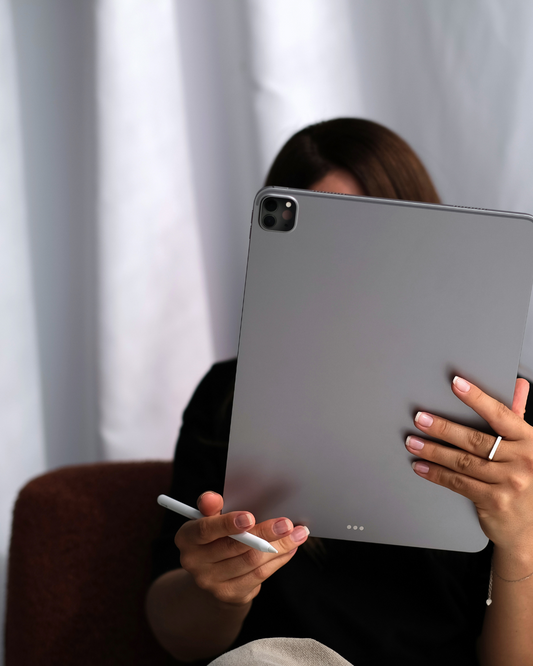 What is a faceless business?